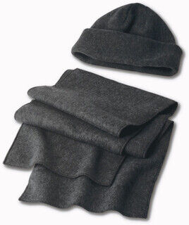 Fleece cap and scarf. 2. picture
